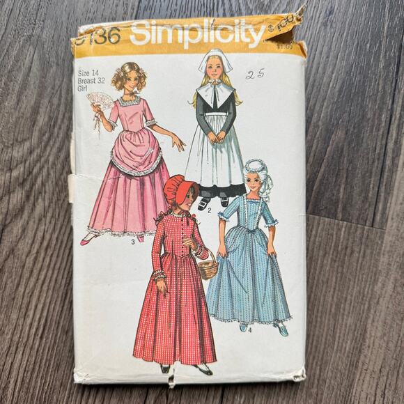 UNCUT Vintage 1970s Simplicity 9136 Sewing Pattern 18th 19th Womens Costume Sz S - Picture 1 of 2